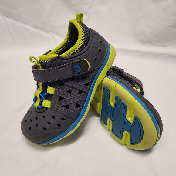 Stride Rite Baby Toddler shoes - Picture 2 of 8